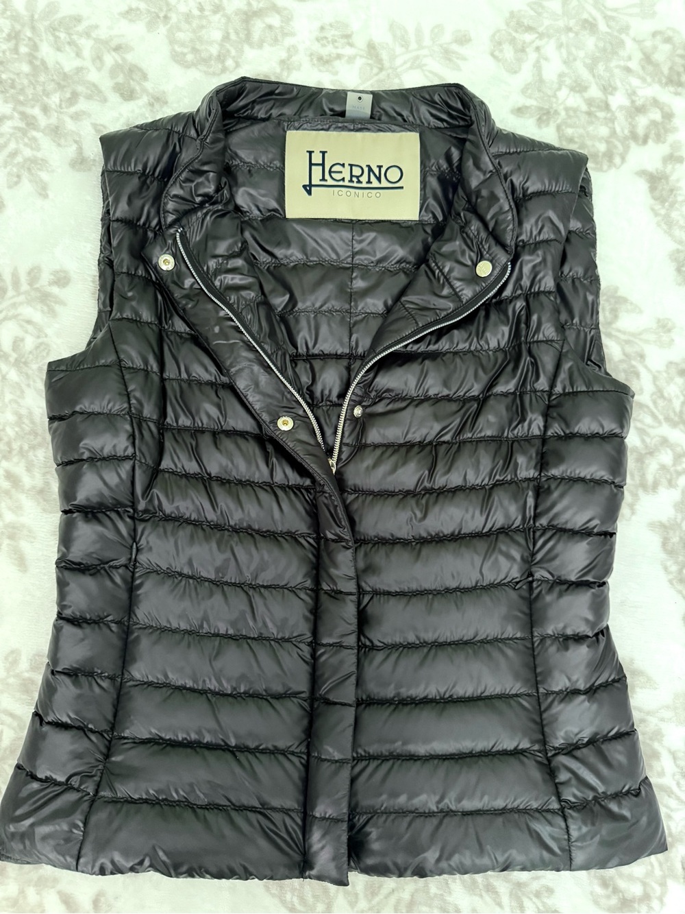 NEW Herno Vera Quilted Down Puffer Vest in Black